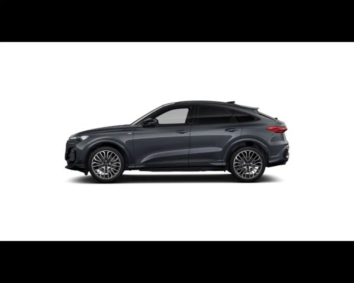 Audi Q5 Sportback nuova a Treviso (3)