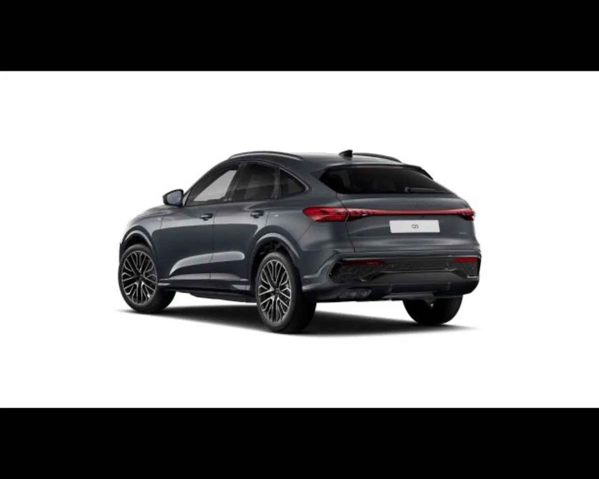 Audi Q5 Sportback nuova a Treviso (4)