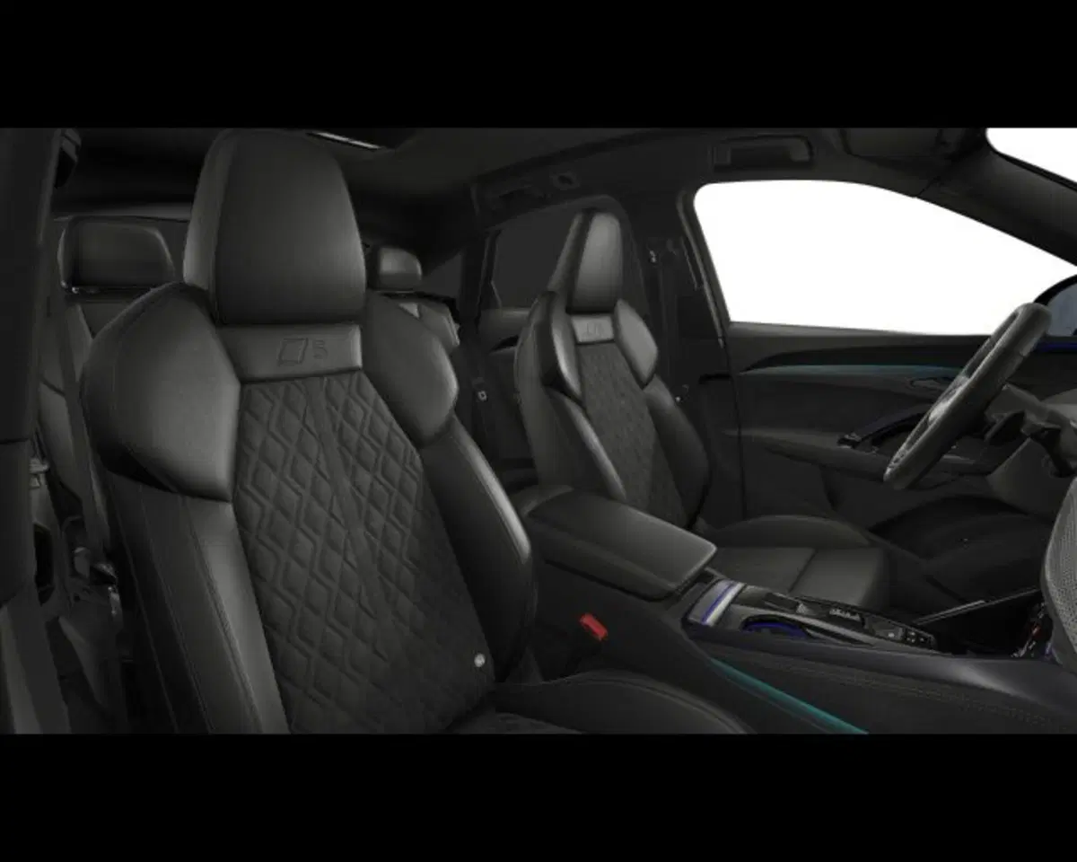 Audi Q5 Sportback nuova a Treviso (8)