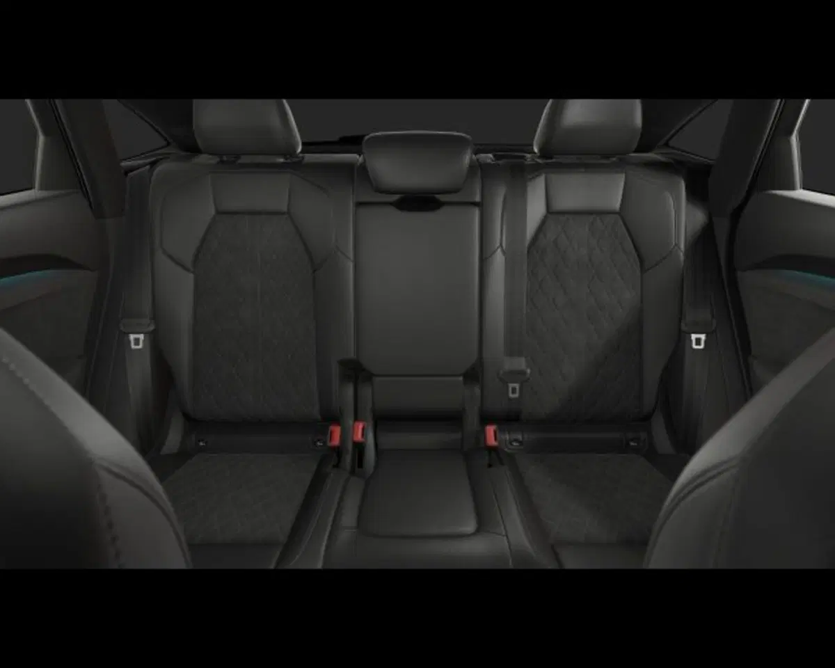 Audi Q5 Sportback nuova a Treviso (9)