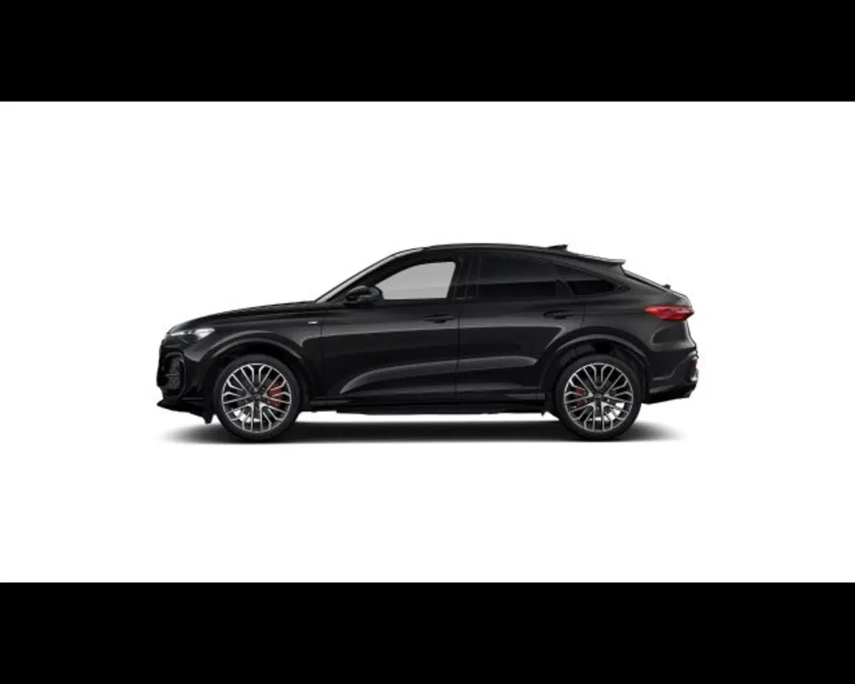 Audi Q5 Sportback nuova a Treviso (3)