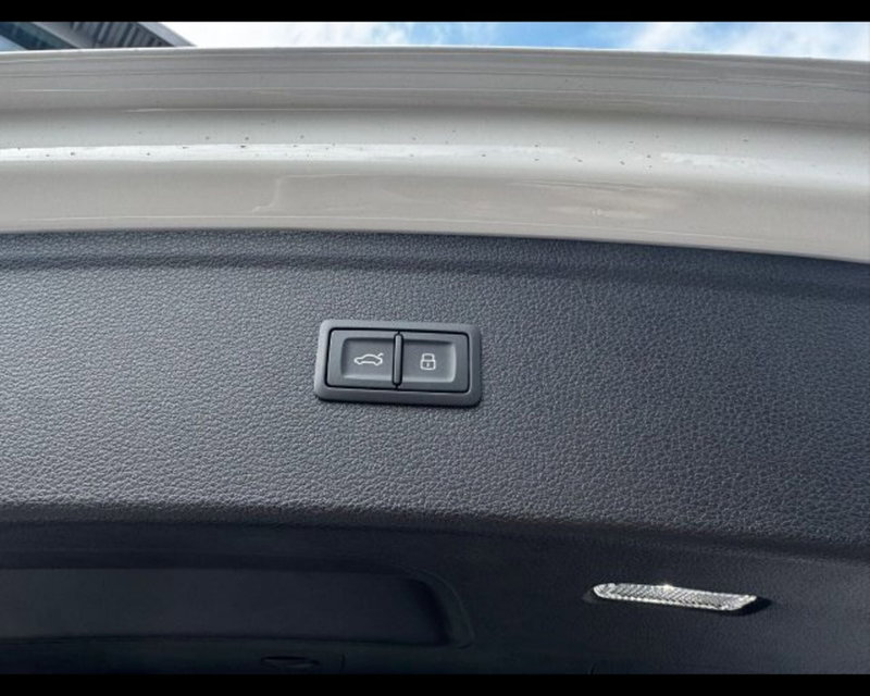 Audi Q5 Sportback nuova a Treviso (10)