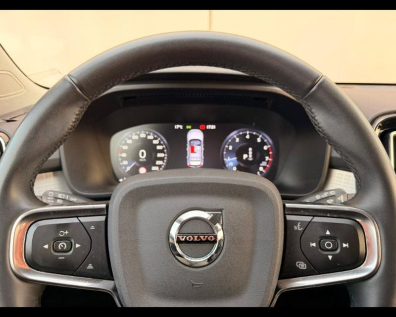 Volvo XC40 usata a Treviso (10)