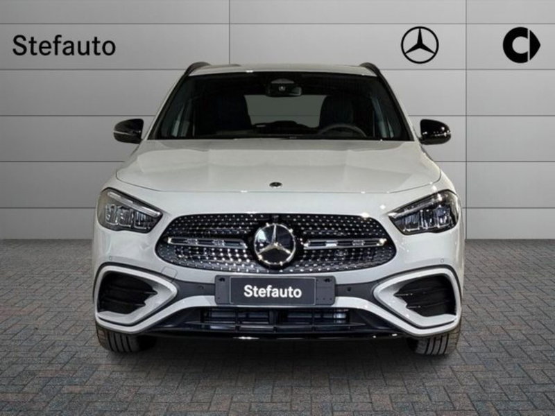 Mercedes-Benz GLA SUV nuova a Bologna (4)