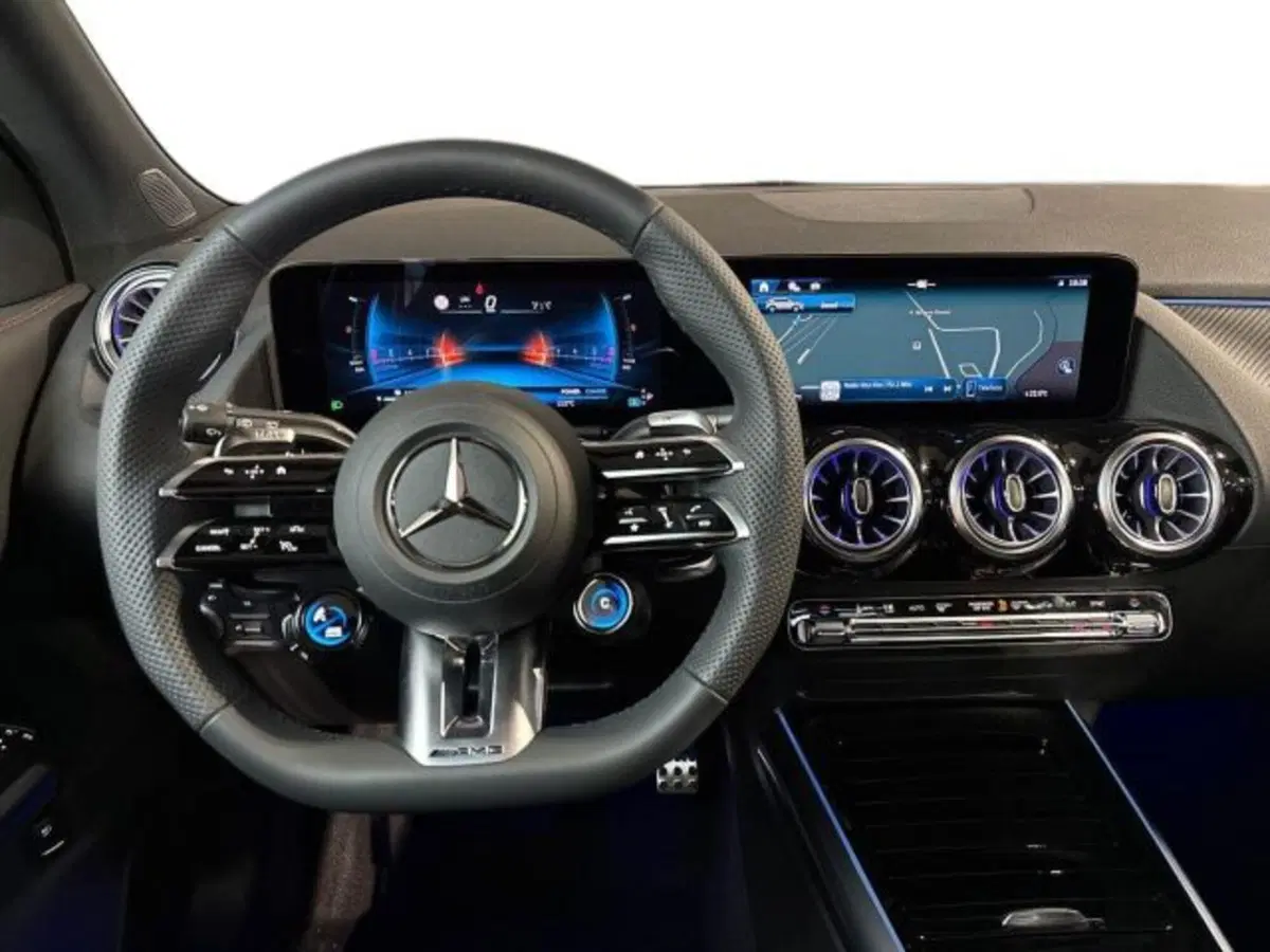 Mercedes-Benz GLA SUV nuova a Bologna (14)