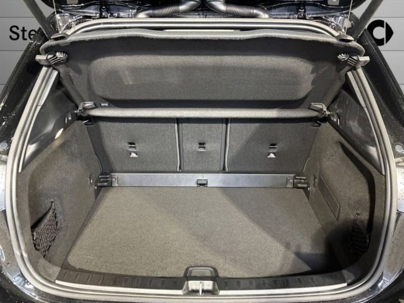 Mercedes-Benz GLA SUV nuova a Bologna (7)