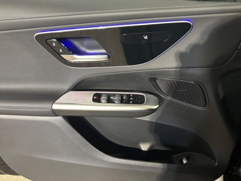 Mercedes-Benz GLC nuova a Bologna (10)