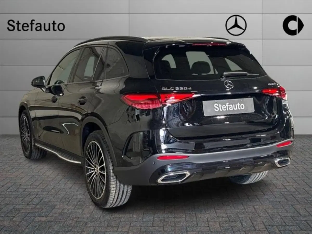 Mercedes-Benz GLC nuova a Bologna (5)
