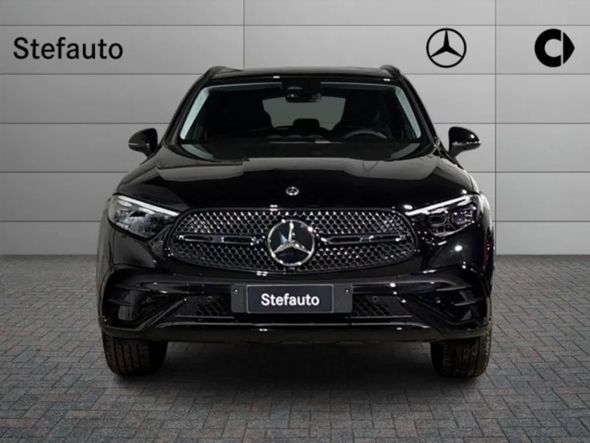Mercedes-Benz GLC nuova a Bologna (4)