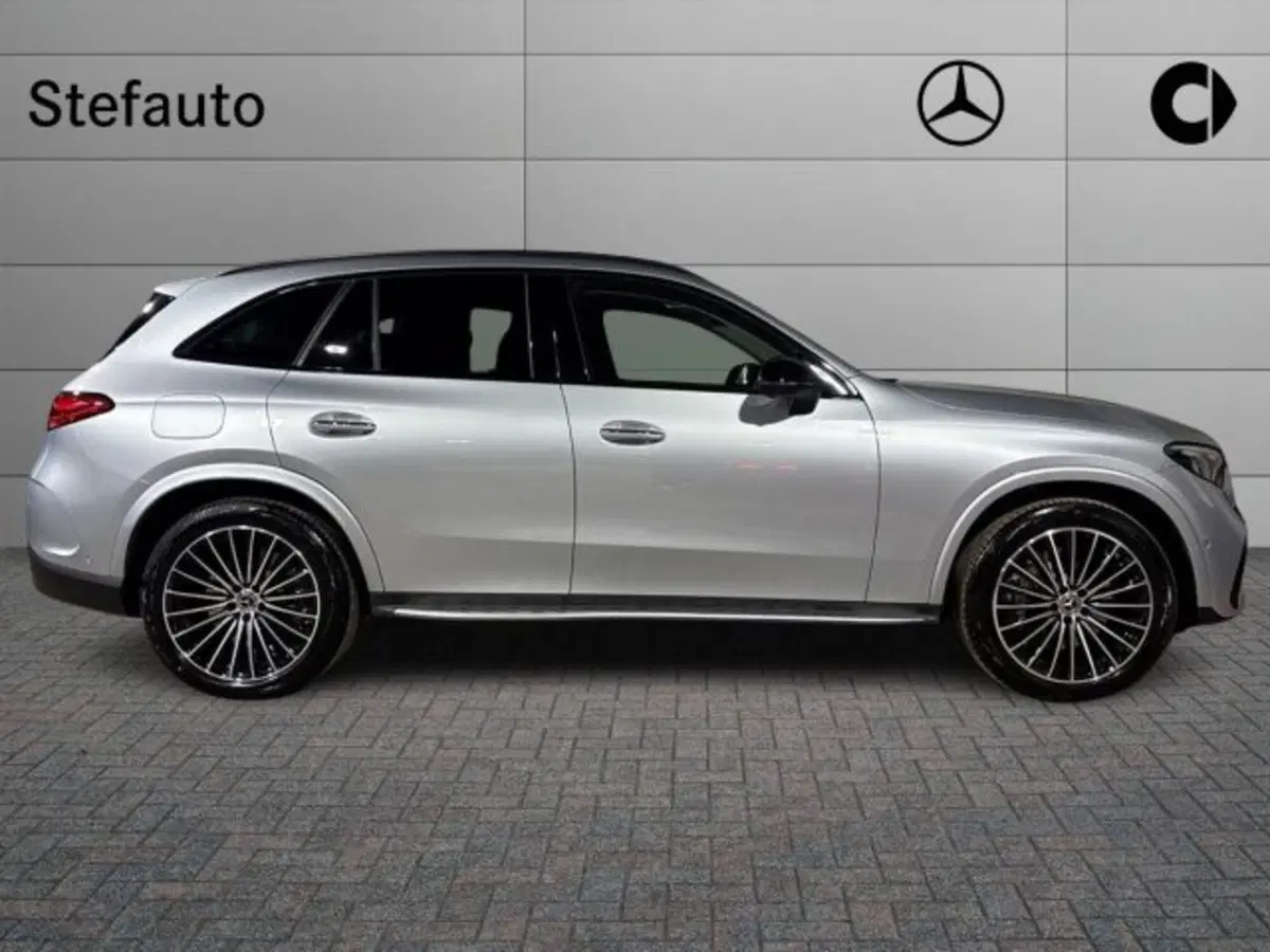 Mercedes-Benz GLC nuova a Bologna (2)