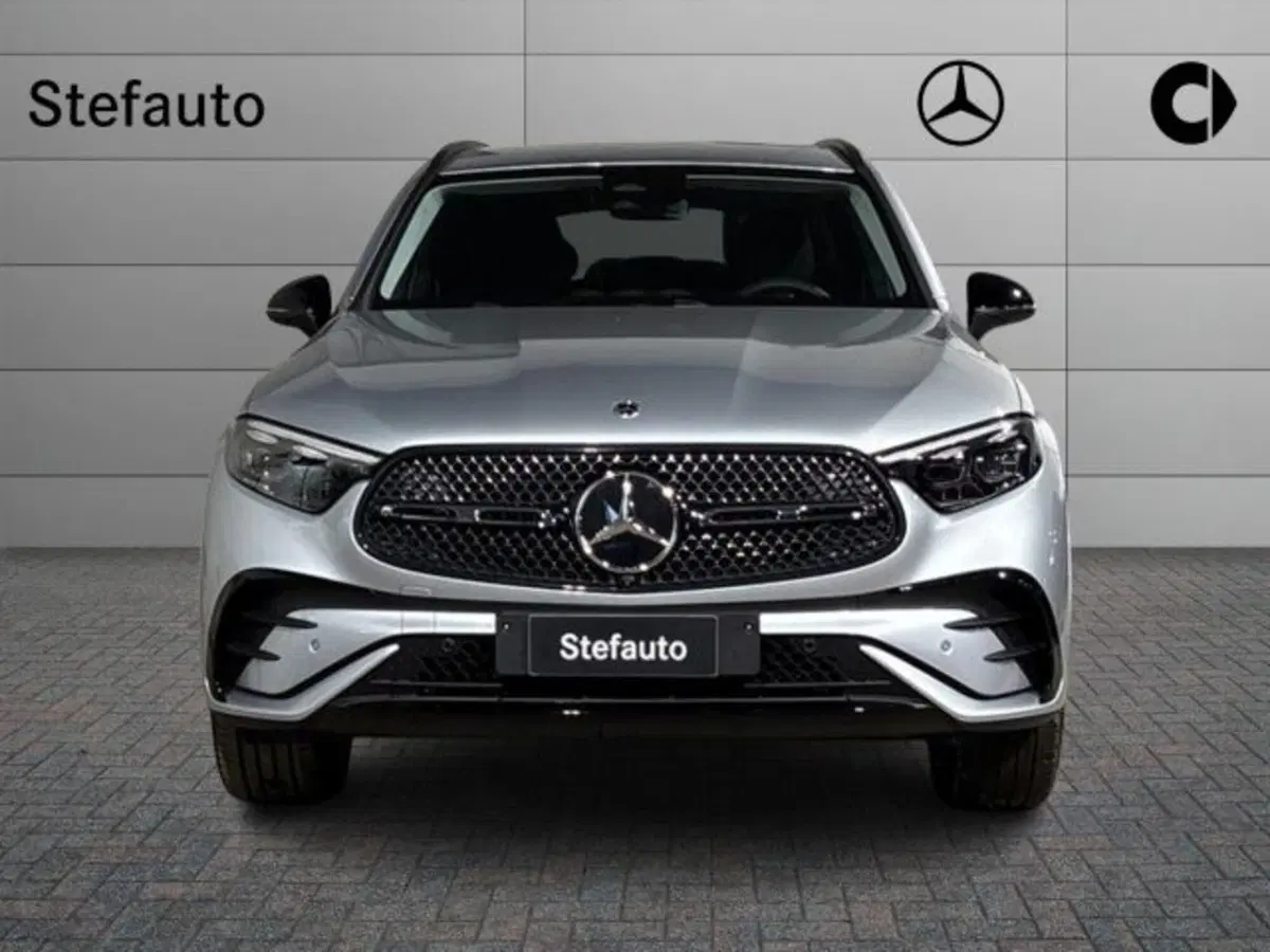 Mercedes-Benz GLC nuova a Bologna (4)