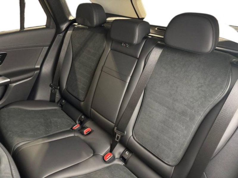 Mercedes-Benz GLC nuova a Bologna (9)