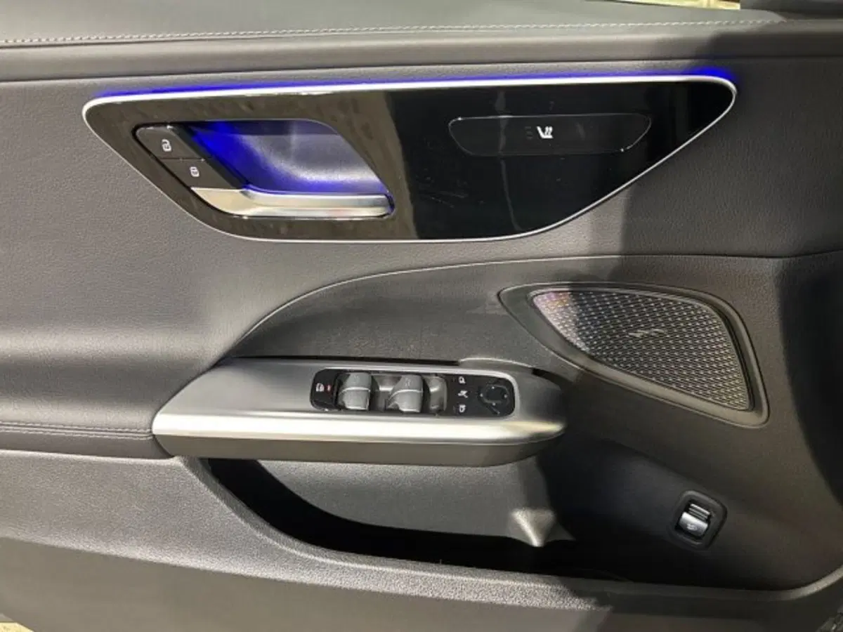 Mercedes-Benz Classe C nuova a Bologna (10)