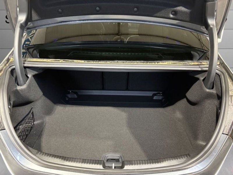 Mercedes-Benz Classe C nuova a Bologna (7)