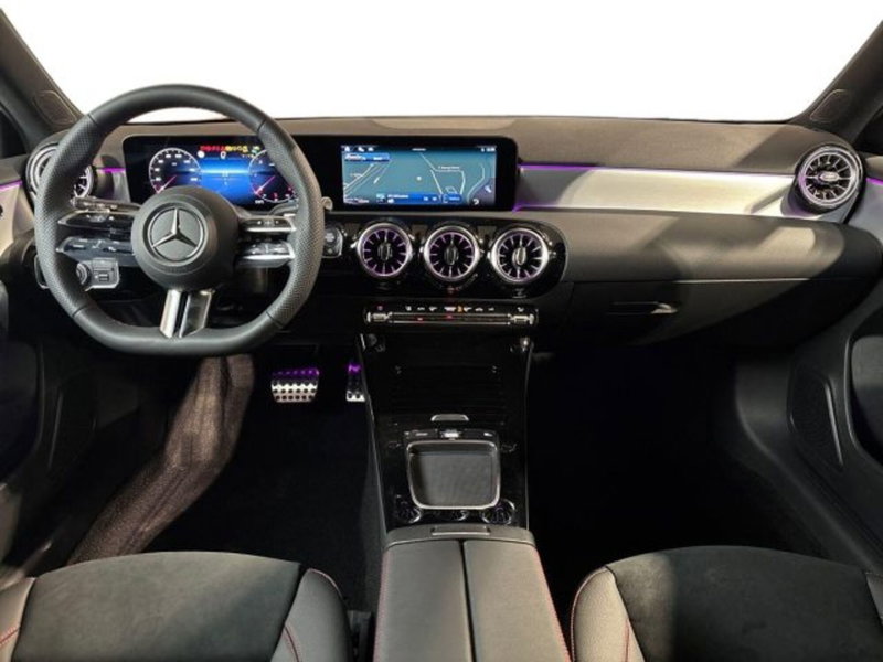 Mercedes-Benz Classe A Sedan nuova a Bologna (13)