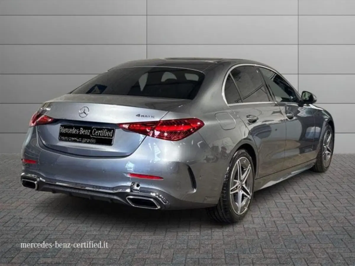 Mercedes-Benz Classe C nuova a Bologna (2)