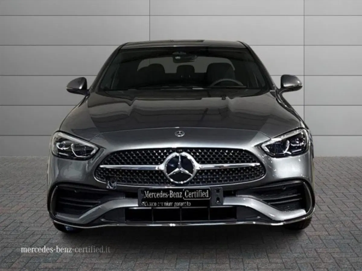 Mercedes-Benz Classe C nuova a Bologna (3)