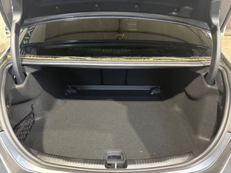 Mercedes-Benz Classe C nuova a Bologna (8)