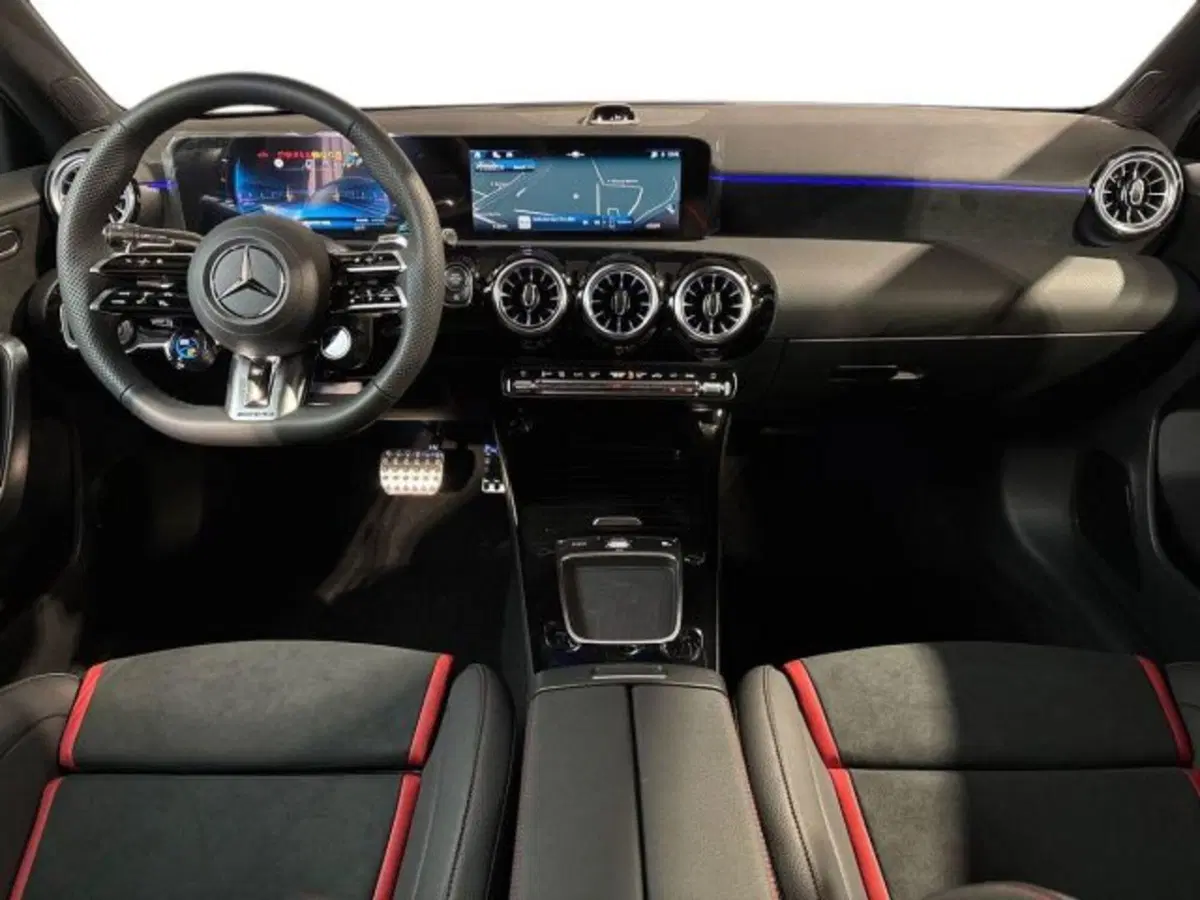 Mercedes-Benz Classe A Sedan nuova a Bologna (13)