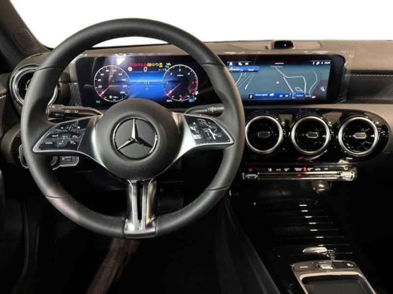 Mercedes-Benz Classe A nuova a Bologna (14)