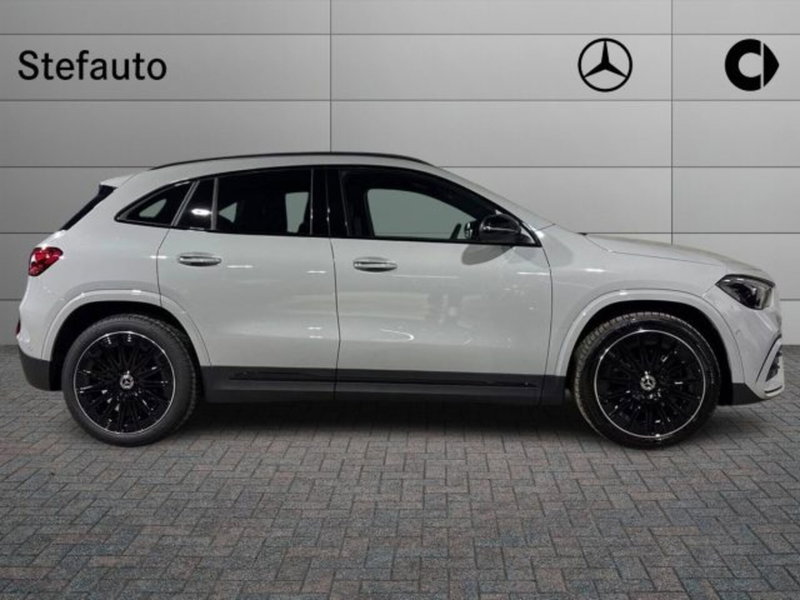 Mercedes-Benz GLA SUV nuova a Bologna (2)