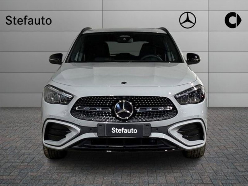 Mercedes-Benz GLA SUV nuova a Bologna (4)