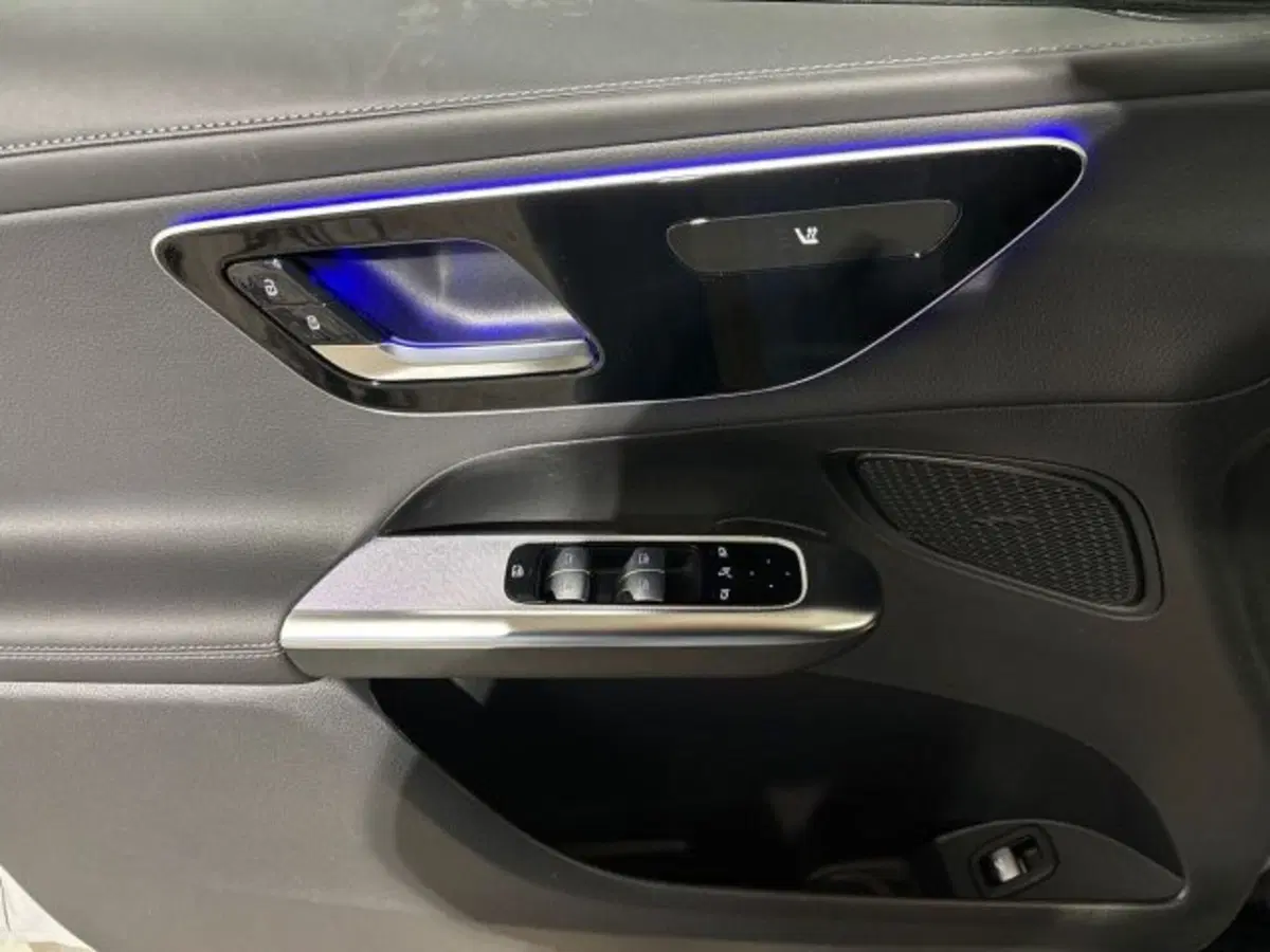 Mercedes-Benz GLC nuova a Bologna (10)