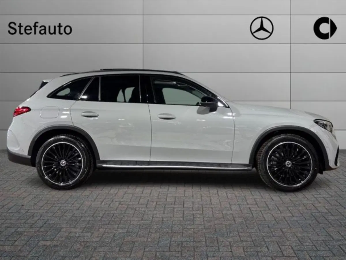Mercedes-Benz GLC nuova a Bologna (2)