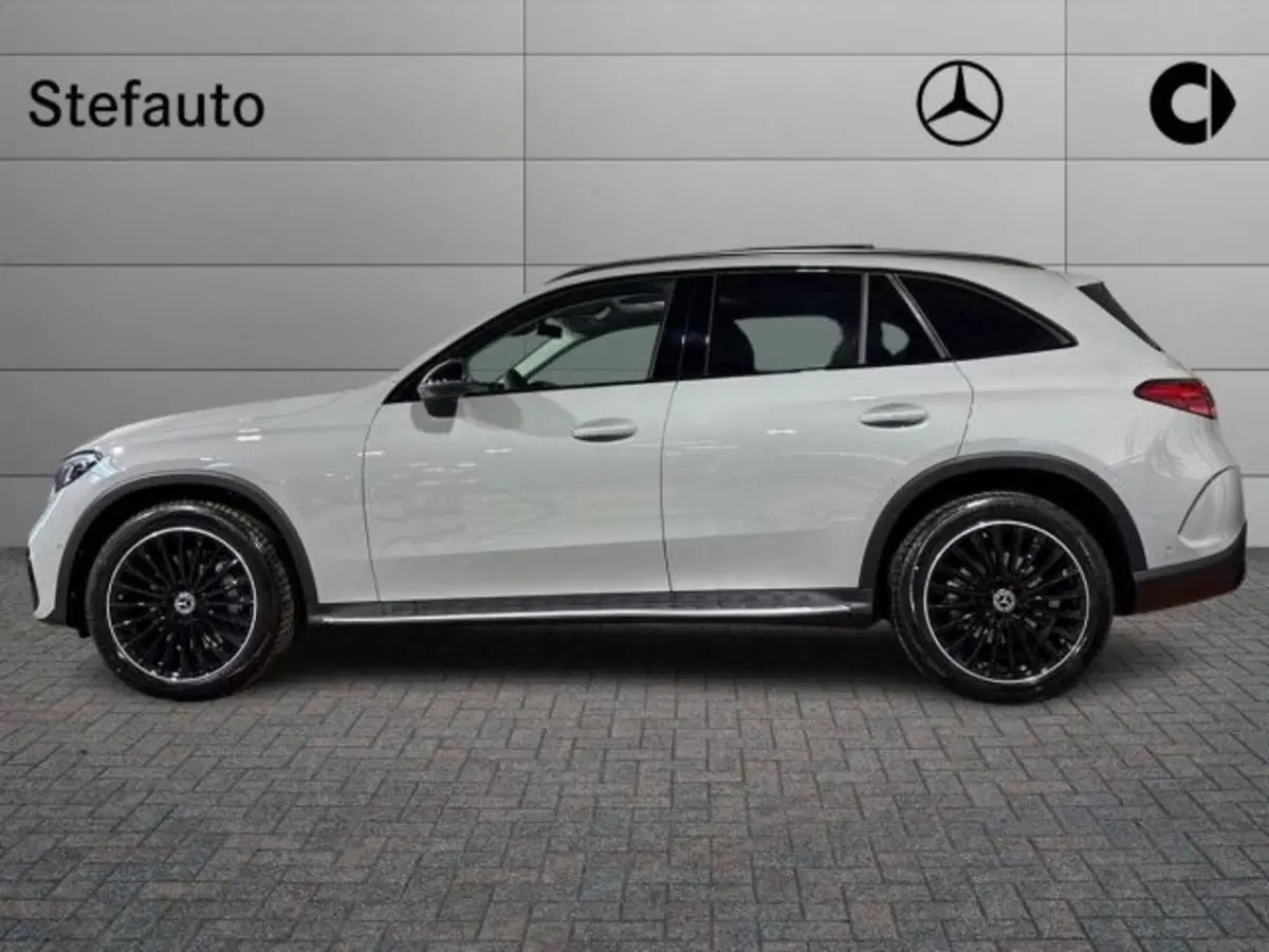 Mercedes-Benz GLC nuova a Bologna (3)