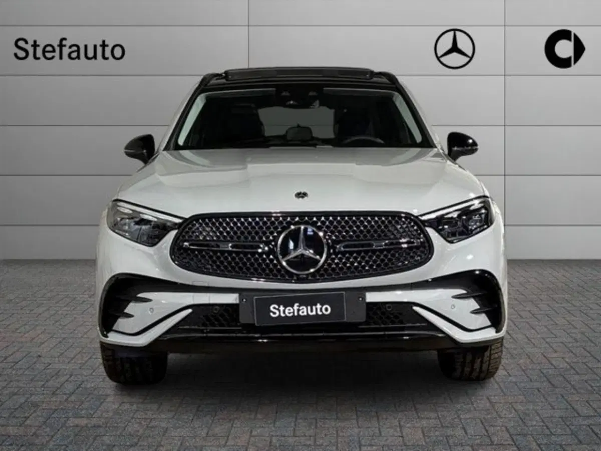 Mercedes-Benz GLC nuova a Bologna (4)