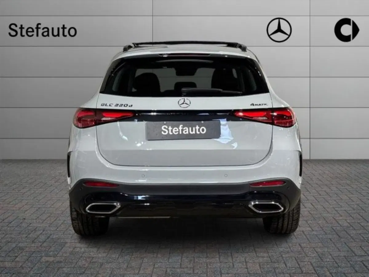 Mercedes-Benz GLC nuova a Bologna (6)