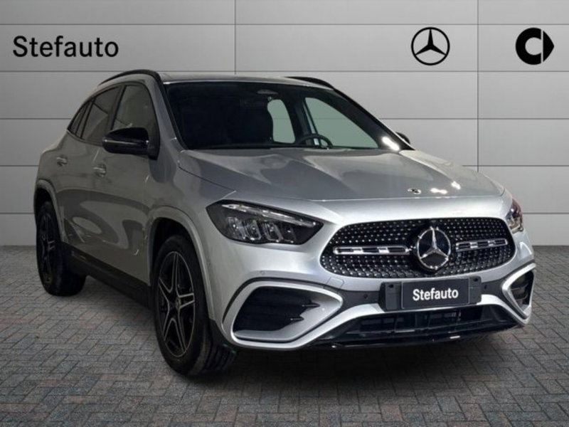 Mercedes-Benz GLA SUV nuova a Bologna