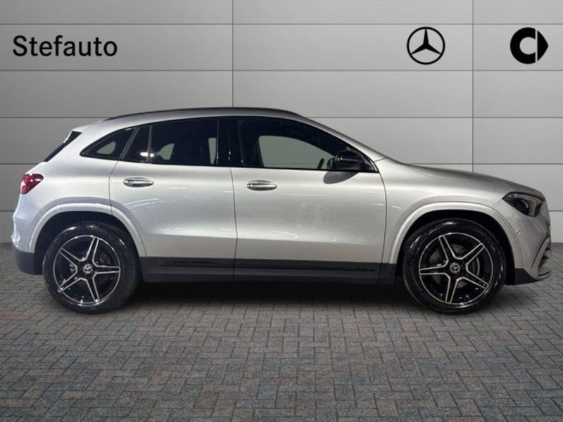 Mercedes-Benz GLA SUV nuova a Bologna (2)