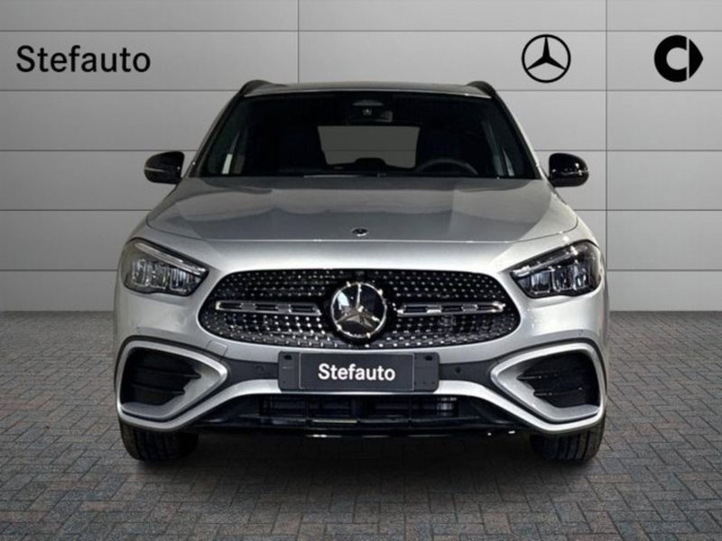 Mercedes-Benz GLA SUV nuova a Bologna (4)