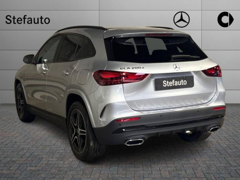 Mercedes-Benz GLA SUV nuova a Bologna (5)