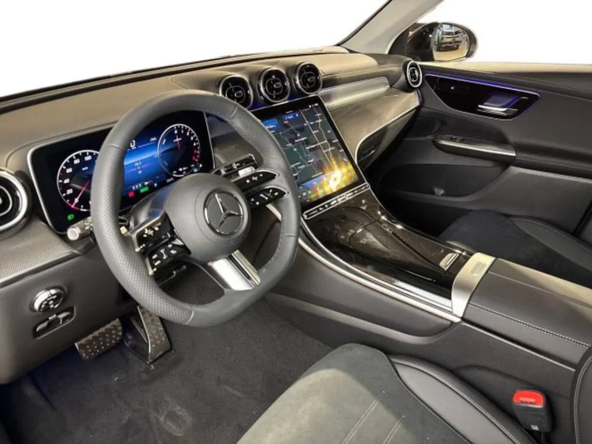 Mercedes-Benz GLC nuova a Bologna (11)