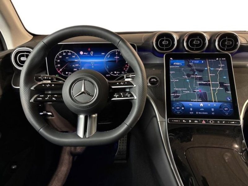 Mercedes-Benz GLC nuova a Bologna (14)