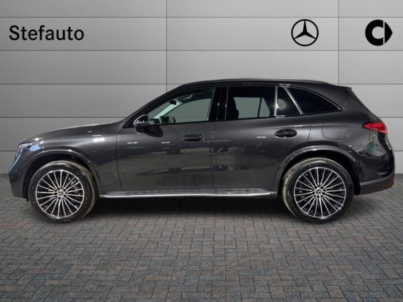 Mercedes-Benz GLC nuova a Bologna (3)