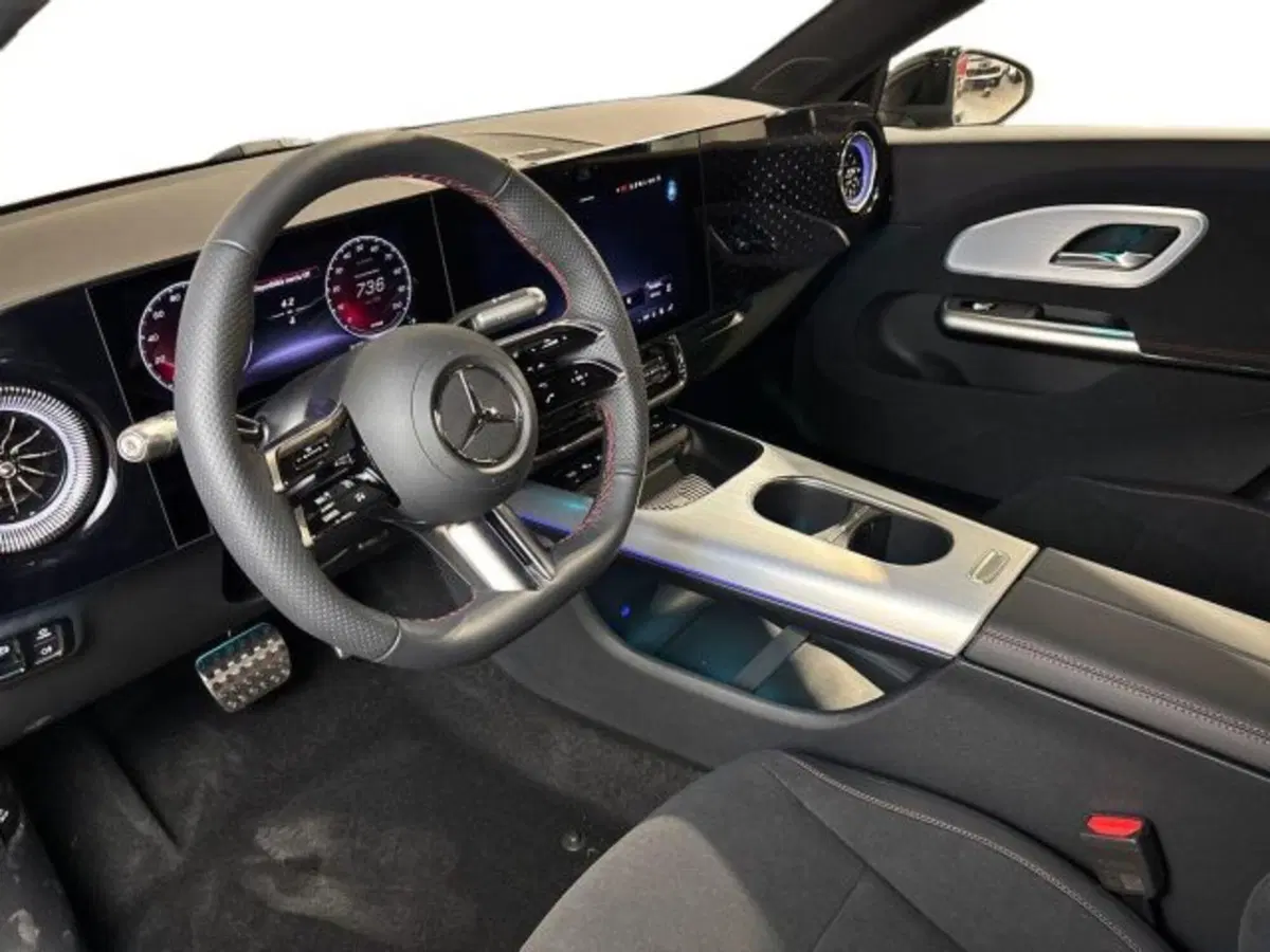 Mercedes-Benz CLA EQ nuova a Bologna (11)