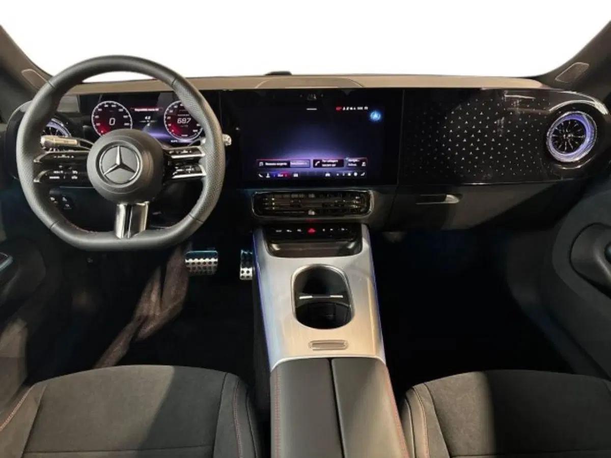 Mercedes-Benz CLA EQ nuova a Bologna (13)