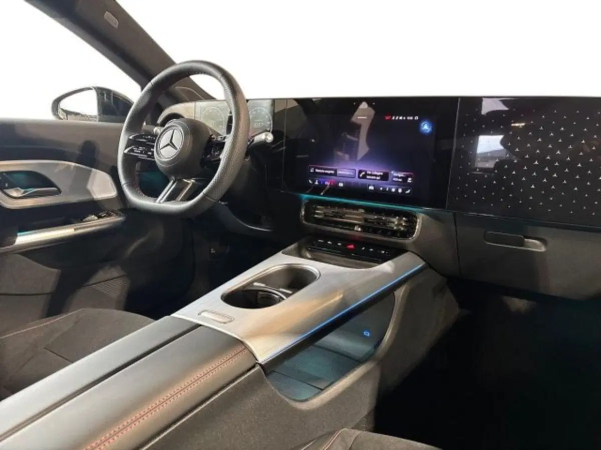 Mercedes-Benz CLA EQ nuova a Bologna (15)