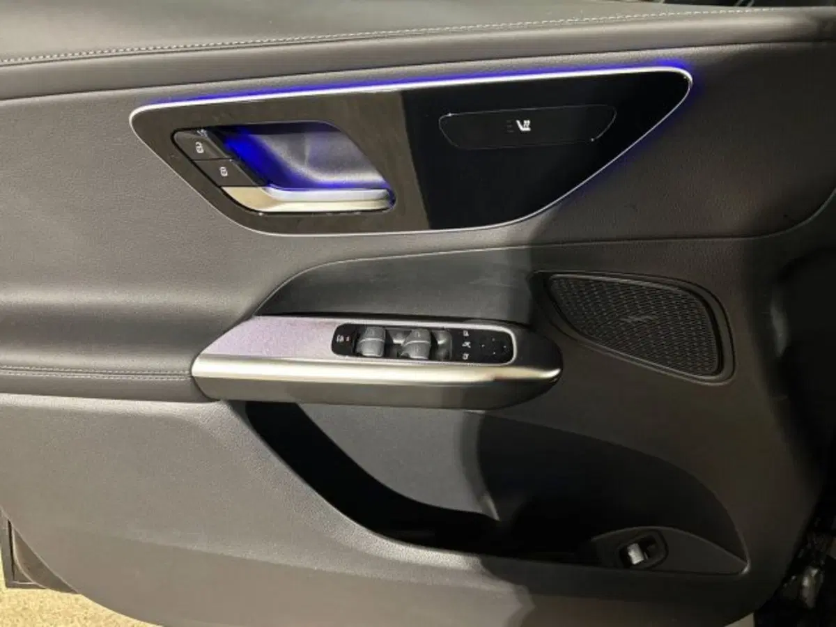 Mercedes-Benz GLC nuova a Bologna (10)