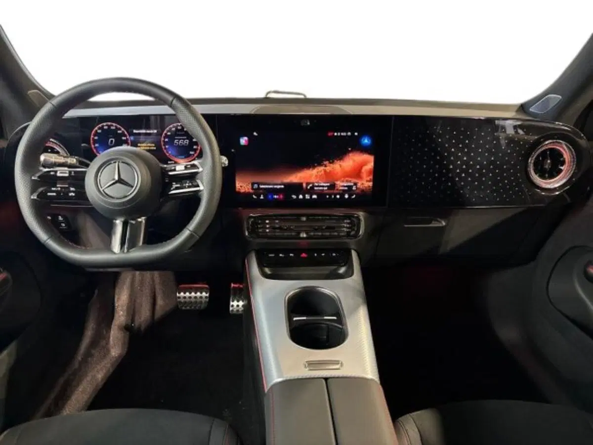 Mercedes-Benz GLB EQ nuova a Bologna (13)