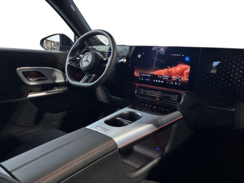 Mercedes-Benz GLB EQ nuova a Bologna (15)