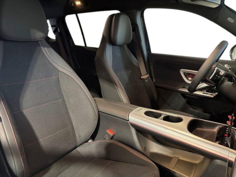 Mercedes-Benz GLB EQ nuova a Bologna (16)