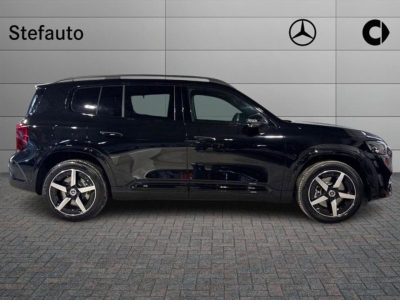 Mercedes-Benz GLB EQ nuova a Bologna (2)