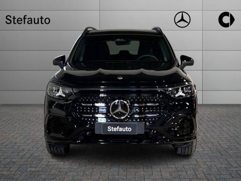 Mercedes-Benz GLB EQ nuova a Bologna (4)