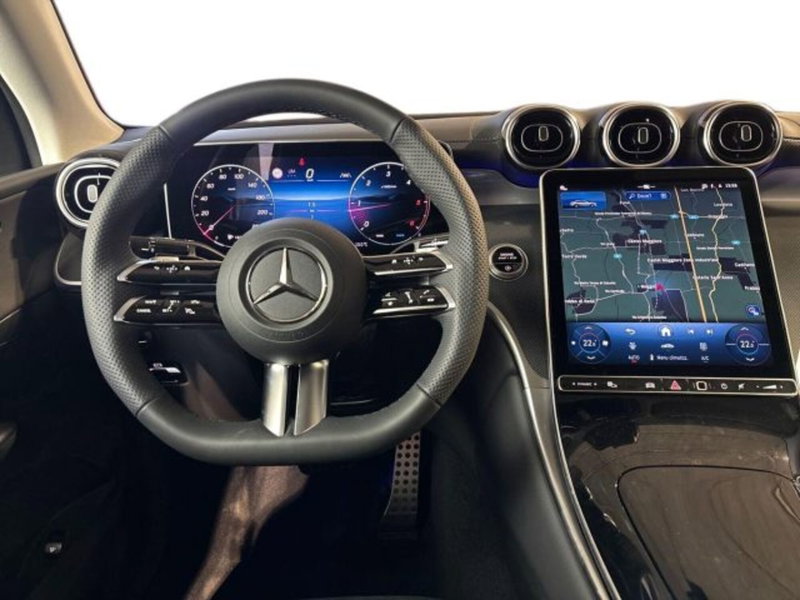 Mercedes-Benz GLC nuova a Bologna (14)