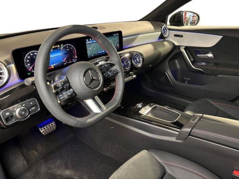 Mercedes-Benz Classe A nuova a Bologna (11)