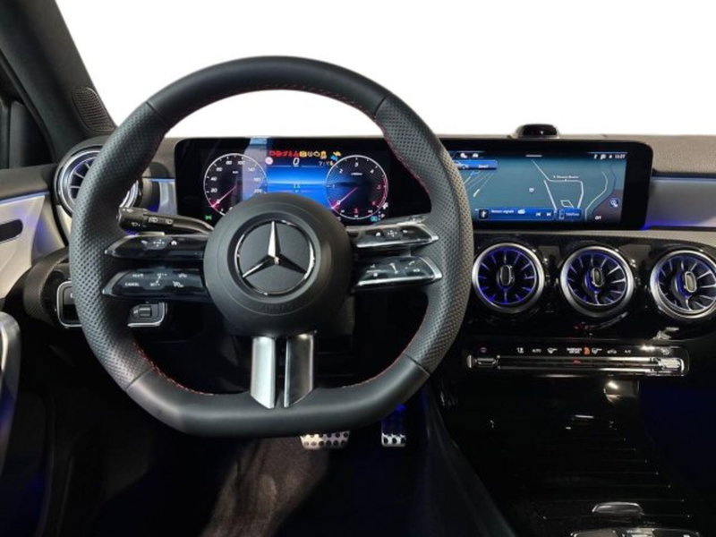 Mercedes-Benz Classe A nuova a Bologna (14)